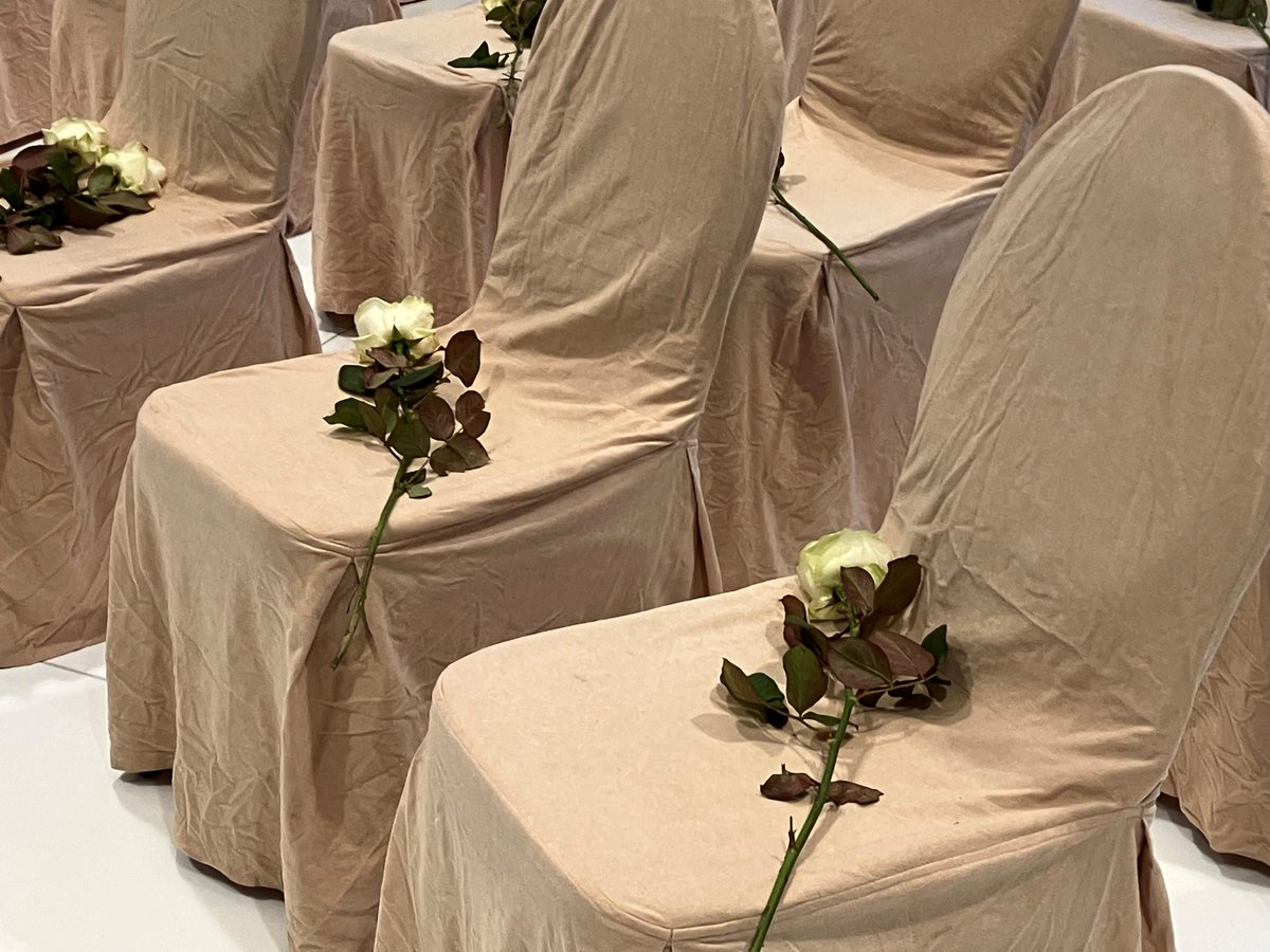 In 2023 vielen er 684 verkeersdoden in Nederland. Ook in Noord-Holland komen elke week mensen om het leven in het verkeer. Vandaag herdenken we alle verkeersslachtoffers tijdens de Jaarlijkse Herdenking die wordt georganiseerd door de Vereniging Verkeersslachtoffers.