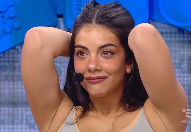 Dany03__'s tweet photo. rebecca sta solo rosicando in silenzio #amici24 https://t.co/GyD6Jlq5Bv