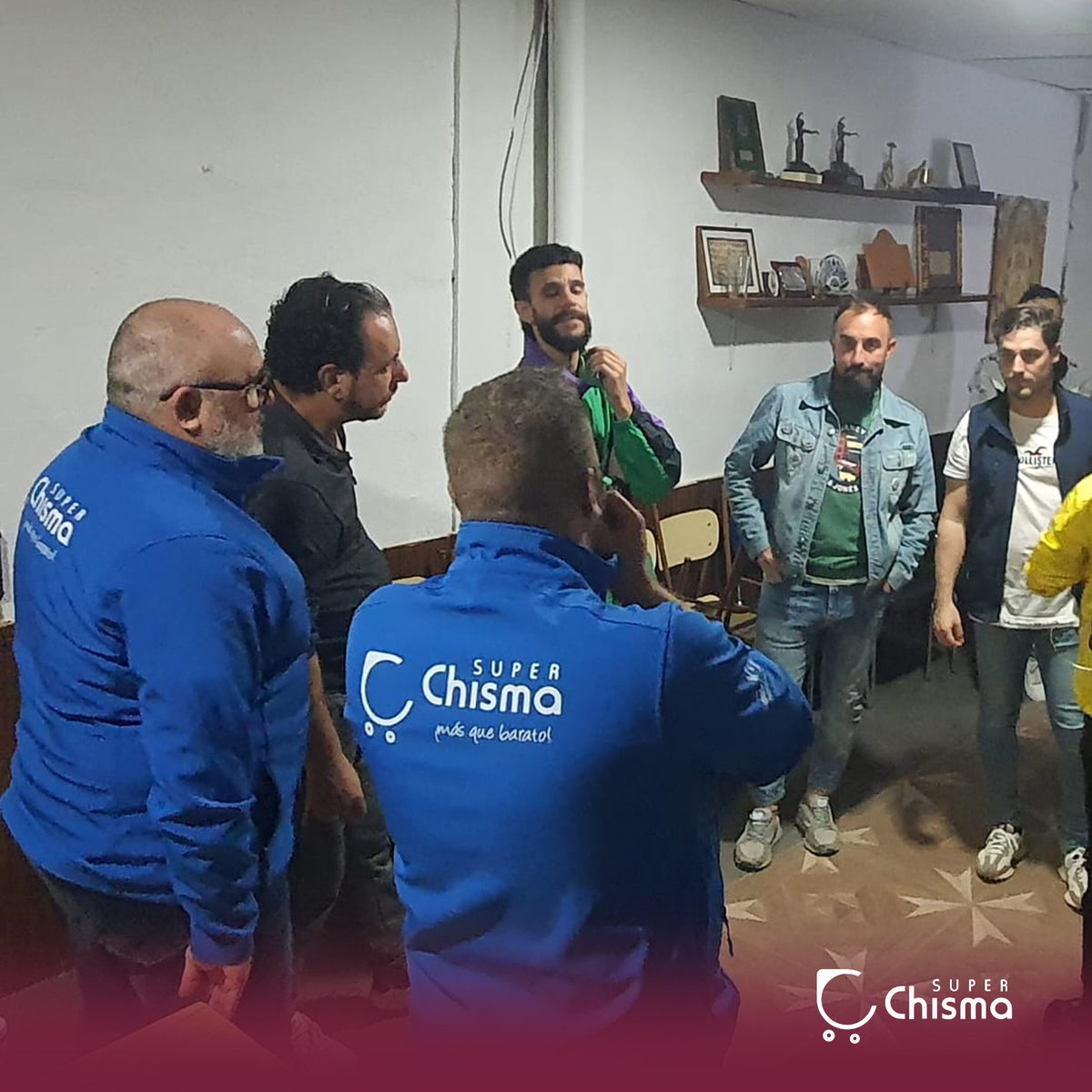 ComparsaGranada's tweet image. Seguimos dándole forma a #ElGranComandante en nuestros ensayos.

#Carnaval2025 #ComparsadeGranada