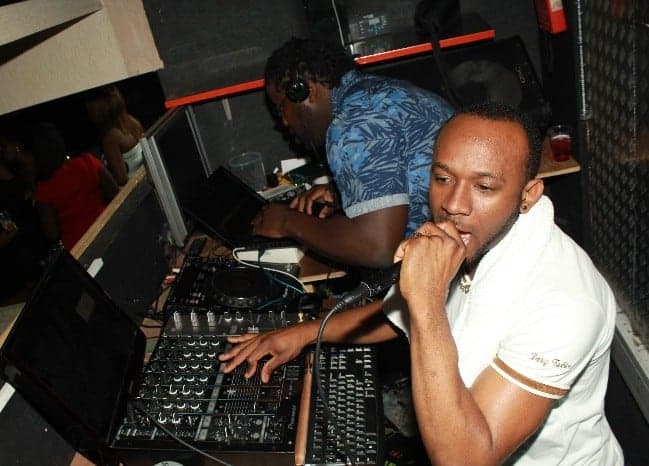 stormdjs's tweet image. Discover DJ Rick&apos;s unique sound and bring your event to life! 🎶 #DJRick #OpenFormat #EventVibes
storm-djs.com/djs/dj-rick/