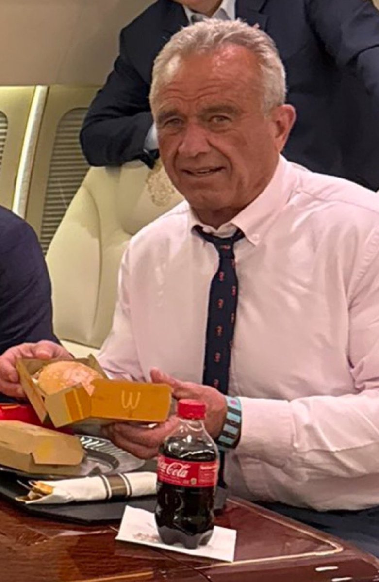 greg16676935420's tweet photo. Saving this picture to use as blackmail when he bans my uncrustables and nerds gummy clusters https://t.co/ZiRLhlE1FE