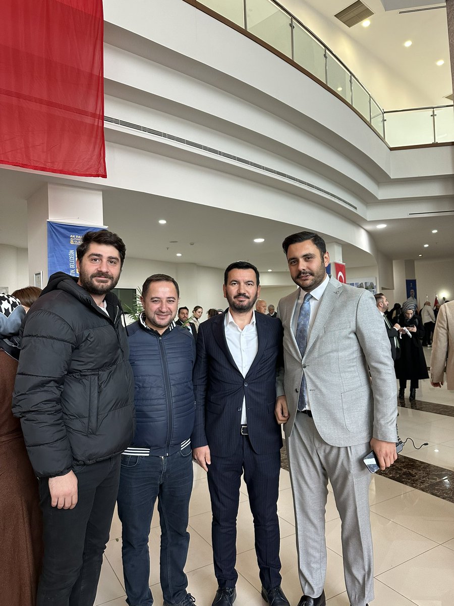 2001 yılında,Altındağ ilçe teşkilatında üye olarak bu davaya ve ak partiye katılım sağladığım ve 8. Olağan kongresinde Altındağ ilçe Başkanı olarak yola devam eden dava arkadaşım,abim <a href="/Fatih__Bildik/">Fatih BİLDİK 🇹🇷</a> başkanımıza ve yönetimine başarılar diliyorum.