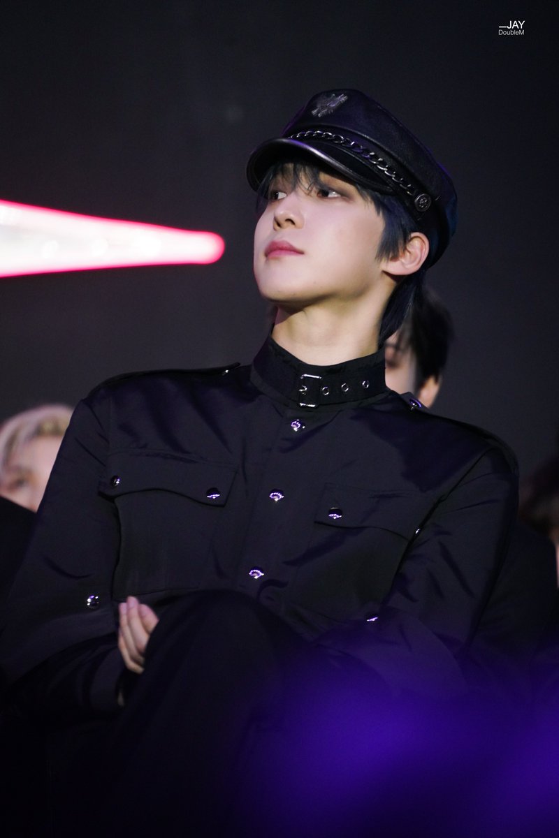 jaydouble_m's tweet photo. 241117 😎

#Ateez #에이티즈 #윤호 #Yunho 
 #KoreaGrandMusicAwards2024 https://t.co/EajwiB5yK3