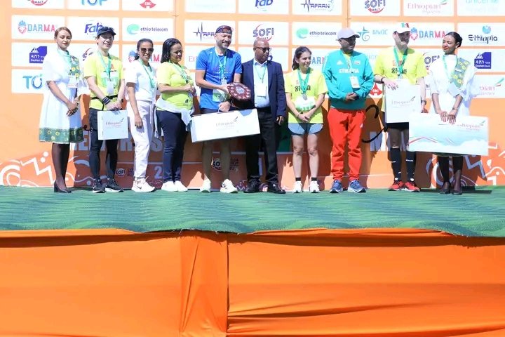 Solotennish's tweet photo. #ታላቁ_ሩጫ #ከትልቁ_ልጄጋ 
@flyethiopian @Ethiopiangreatrun 2024 https://t.co/ImEvuBsDHi