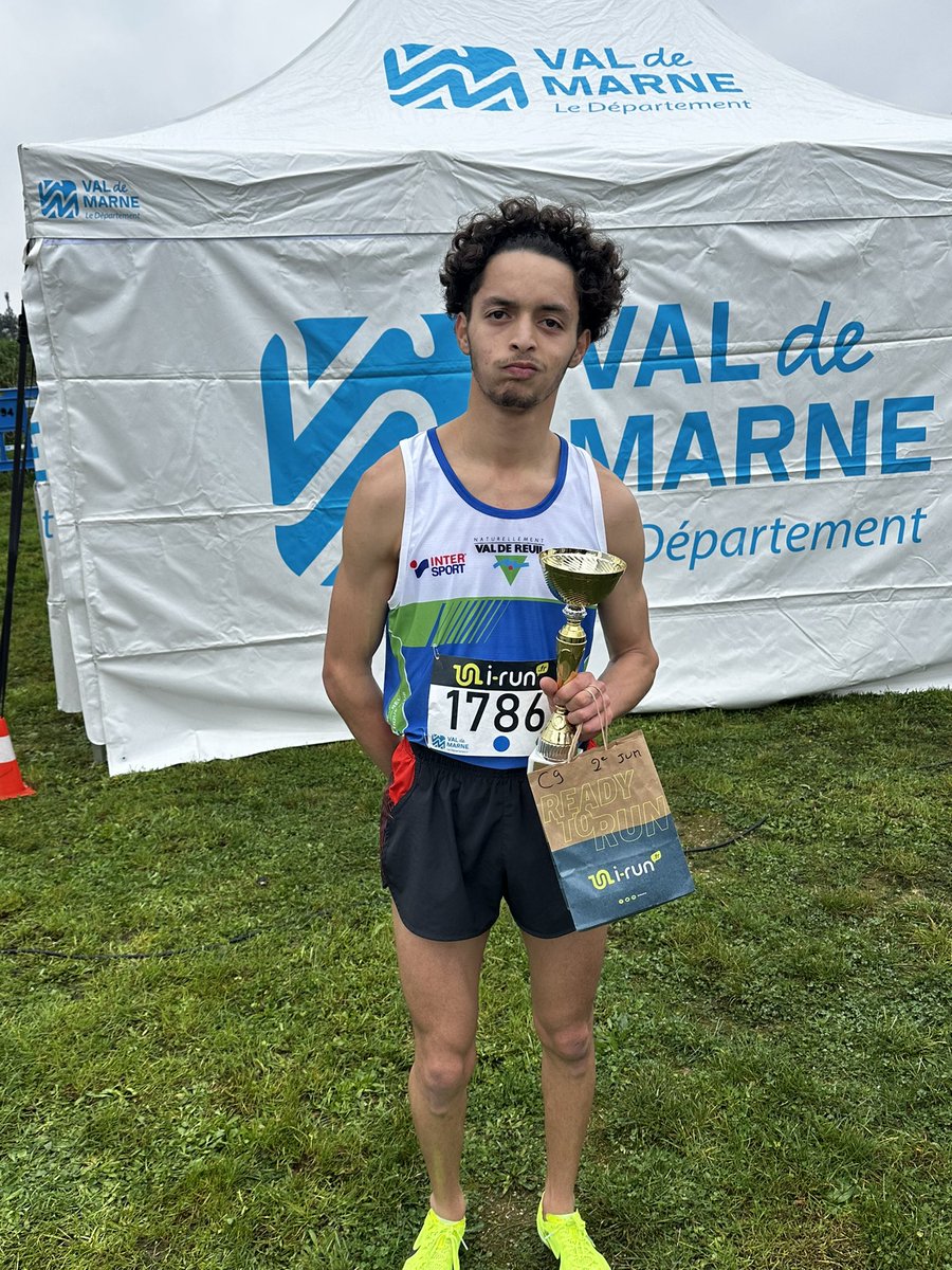 aurevandel's tweet photo. Ishak Dahmani prend la 2ème place du cross de sélection et se qualifie tout en maitrise pour les championnats d’Europe. Rdv en Turquie dans un mois 👊🏻🔥@ValdeReuilAC @valdereuil_info https://t.co/HEEogYua4M