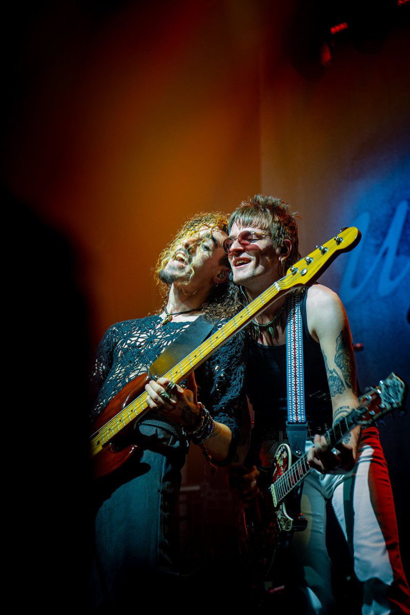 revistasoldout's tweet photo. La Noche de @UltraligeraBand, en fotografías de @bea11trice 🫶 https://t.co/1JgCWIllKy