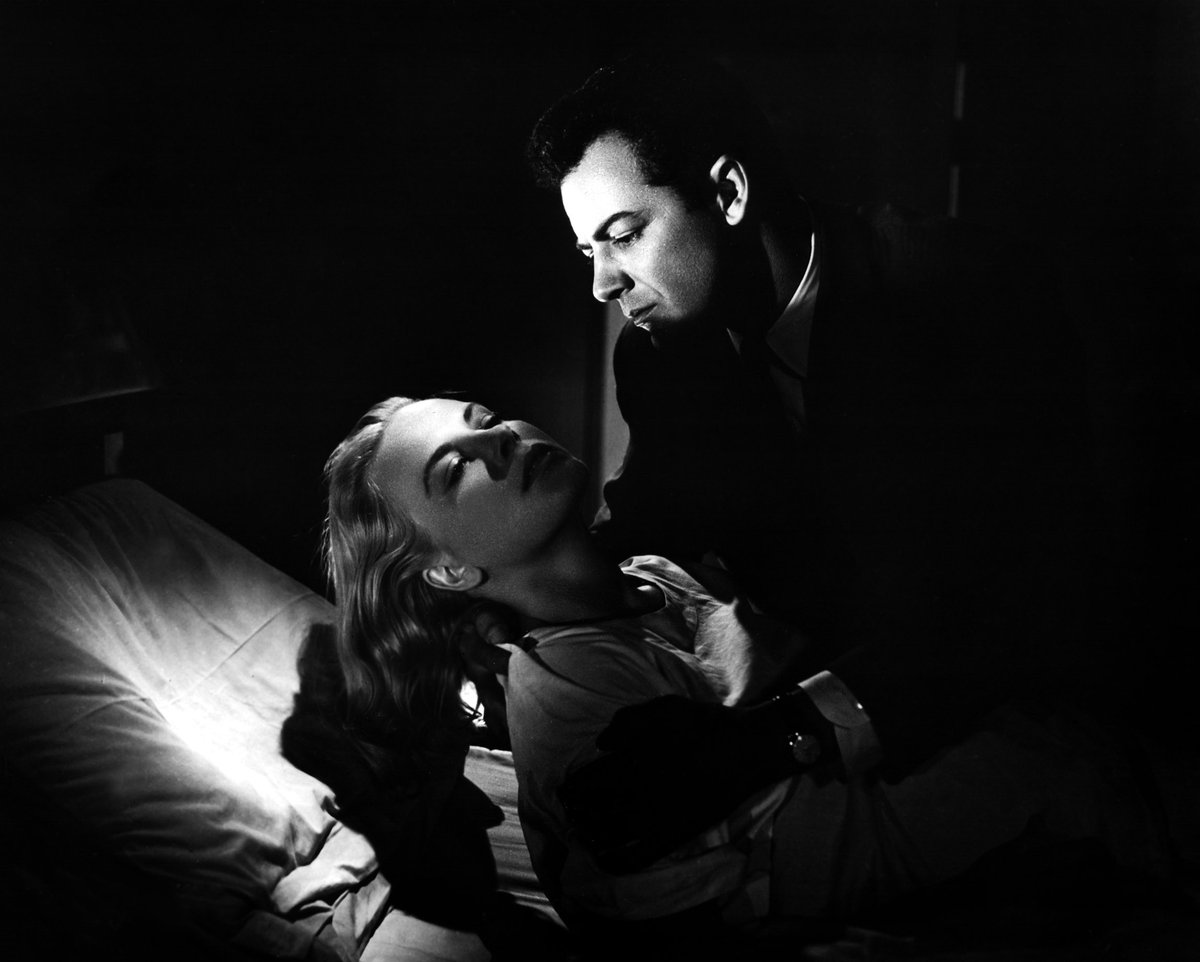 NoirAlley's tweet photo. See the encore presentation of THE BIG COMBO ('55) this morning at 10am ET on #NoirAlley. https://t.co/doSKlF1CTG