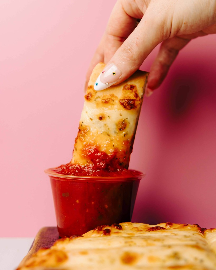 27clubcoffee's tweet photo. ‼️‼️LAST CHANCE FOR CLEVELAND PIZZA WEEK $9.00 PIZZAS!

When I dip, you dip, we dip. 😉 Get our Cheesy Breadsticks for just $9.00 through TODAY! 🔥

#27ClubCoffee #ClevelandPizzaWeek https://t.co/XM4zEcvyrT