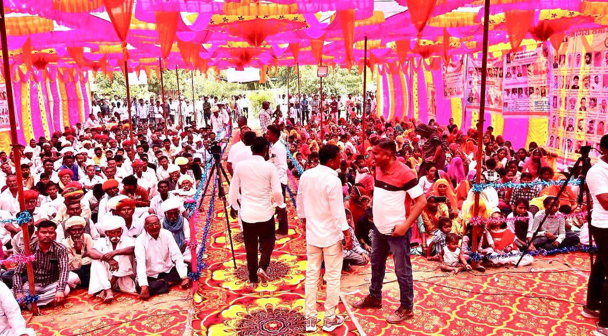 BpsBala1's tweet photo. समस्त सरगरा युवा संस्था द्वारा आयोजित " द्वितीय प्रतिभावान सम्मान समारोह-2024" के इस शुभ अवसर पर कार्यक्रम में मुख्य अतिथि आहोर विधायक छगनसिंह राजपुरोहित के साथ अतिथि के तौर पर शामिल होकर  प्रतिभाओ का हौसला अफजाई करते हुए सरगरा समाज के प्रबुद्धजनों से भेंट हुई, अथिति के तौर पर https://t.co/VdQ7lSlGIs