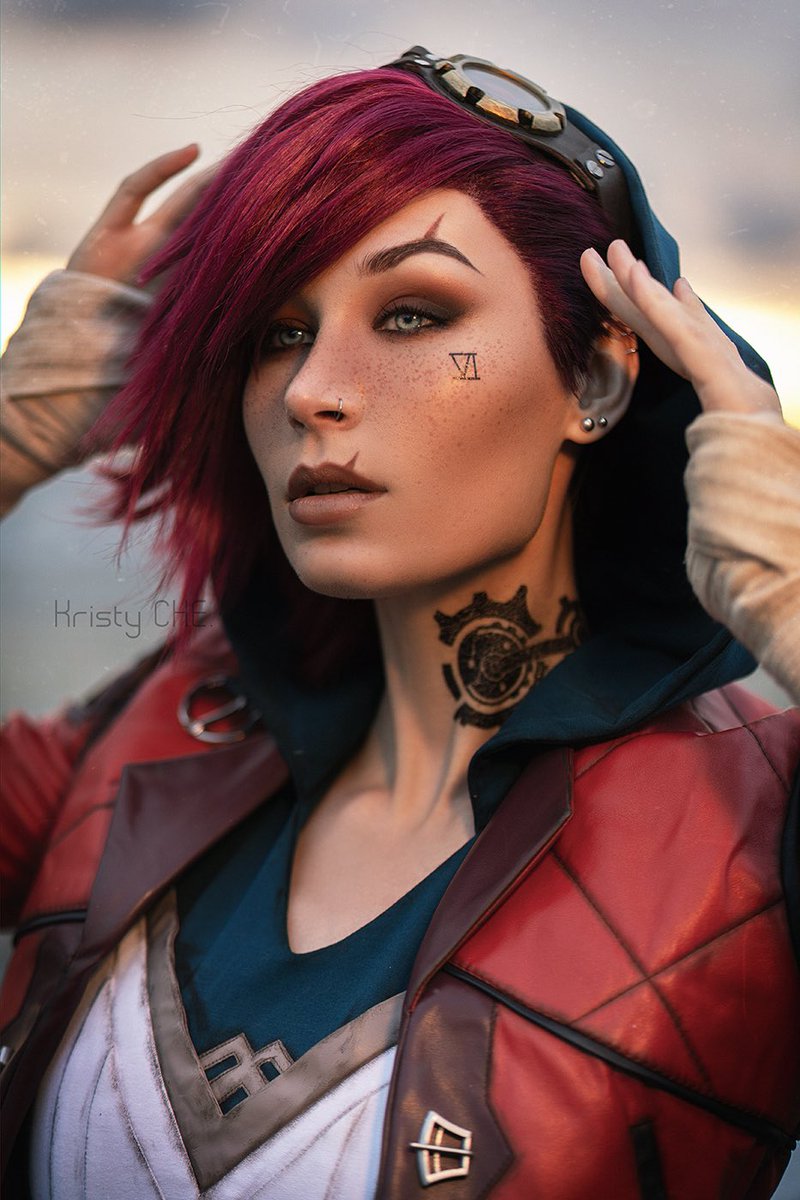 kristy_rein_'s tweet photo. Hey, cupcake! 🧁Are you with me?😏❤️

#vi #vicosplay #arcane #arcanecosplay #jinxcosplay #leagueoflegends #leagueoflegendscosplay #lolcosplay #cosplay  #arcane2 
@arcaneshow @LeagueOfLegends https://t.co/iRQv11eZuz