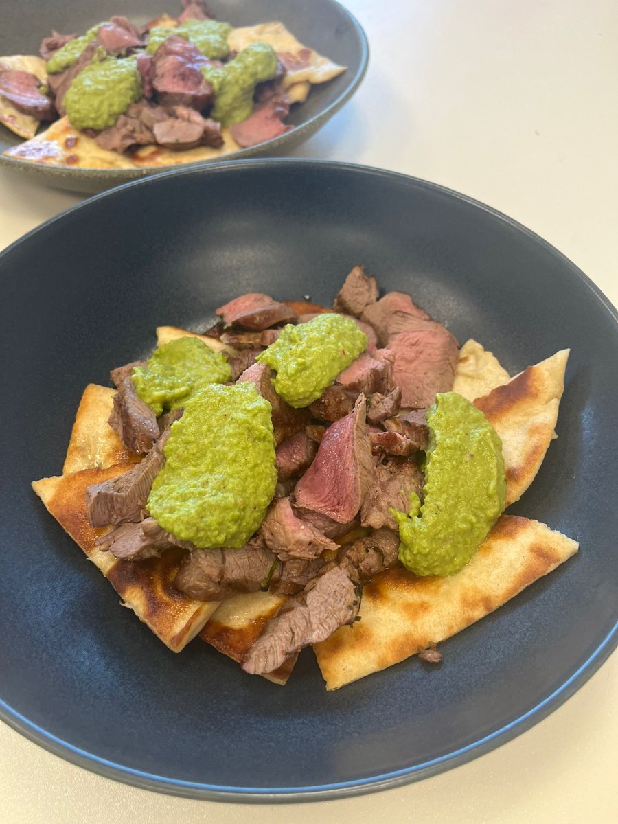 Foodafactoflife's tweet photo. And to top it off, we enjoyed an inspiring (and entertaining!) cookery demo from @Gmacchef, who made lamb flatbreads with pea guacamole - showcasing a range of food skills! Thank you to @qmscotland for the Scotch lamb provided for Gary's demo.
@NutritionOrgUK
#FFLConference https://t.co/0IUnOhhFiw