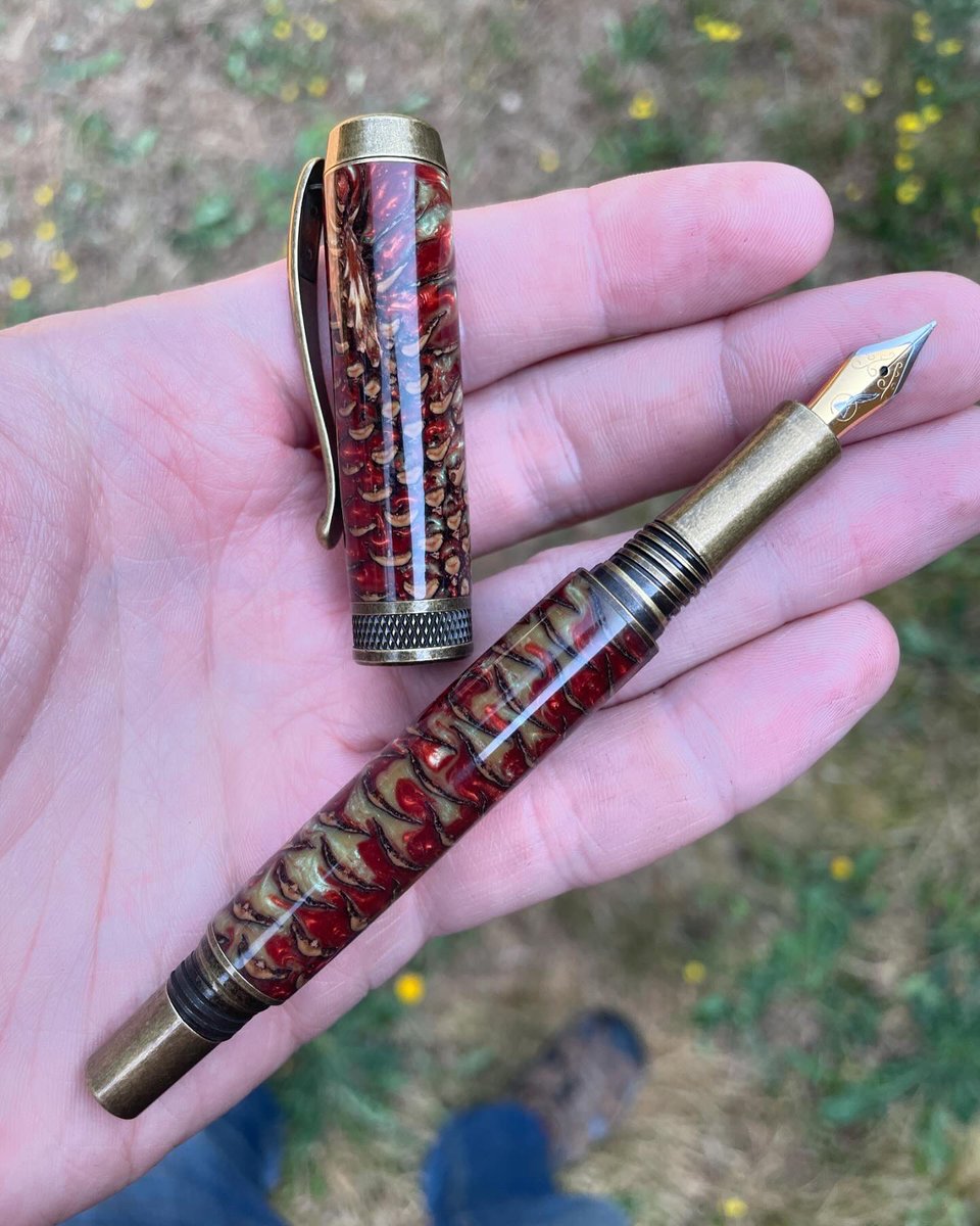 PenmakerX's tweet image. Yep, that’s a pinecone. A pine cone cast in resin. Because I can.