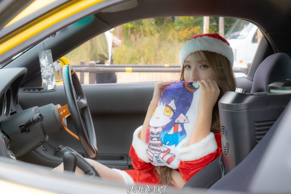 MurakiBEAT_FD3S's tweet photo. @aika_yagami さんが車内撮影中に、 @koima_rinne さんのクッションに気づいてお願いする前に持っていただけました!!
あいかさんのサービス精神には感謝しかありません(T^T)
ありがとうございました!!
夜の部でビートの時もお願いしましたが、それはまた後で(^^;;
#恋魔ミーティング
#恋魔リンネ https://t.co/J7Hmqz6feY