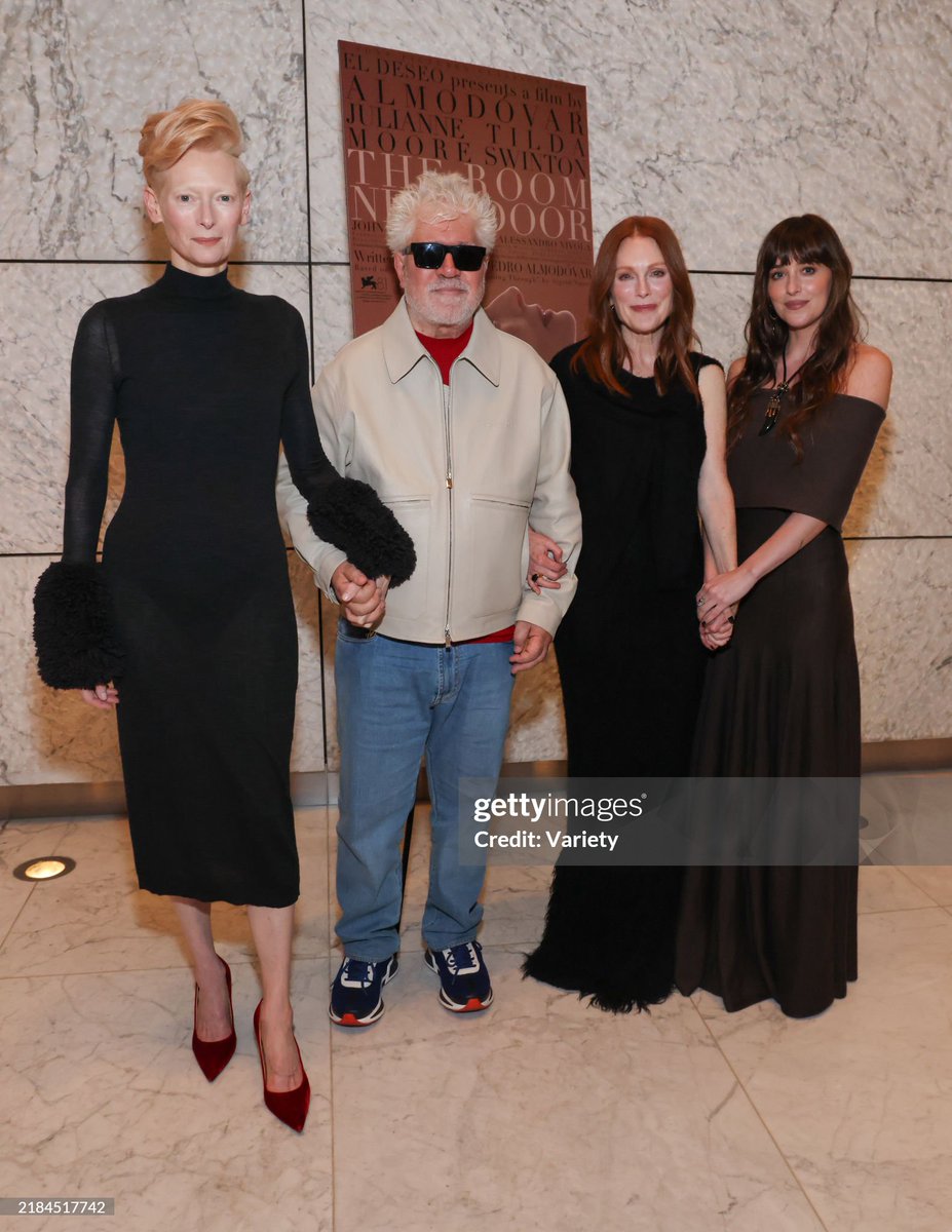 Julianne moore archive tweet media