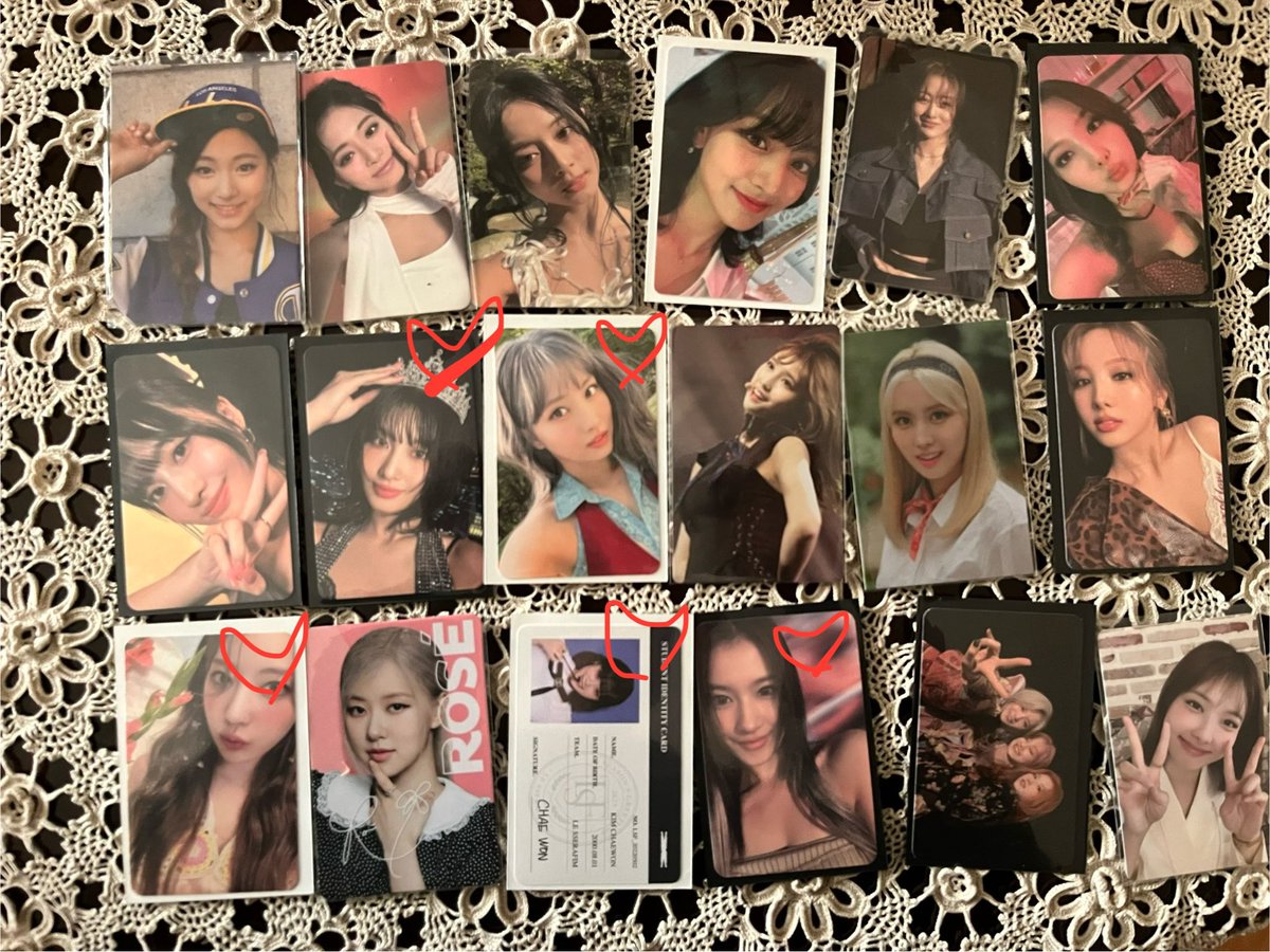 ChaesluV5's tweet photo. Twice le sserafim blackpink satış takas
Kalplilere takas arıyorum fiyatlarını çok bilmiyorum yardımcı olursanız sevınırım
Diğerleri piyasa pob ve nemoyu setli satıyorum nemo adet 20 pob adet 15 
@twicesatischaey  nemo kartları menste https://t.co/Y0KhM5hjoK