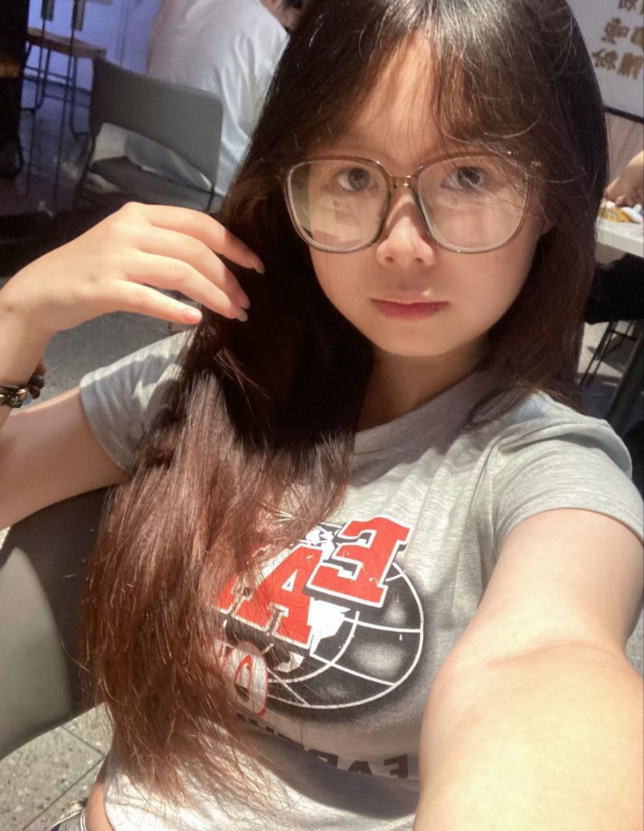 【网友投稿 No.1199】反差眼镜小姐姐 #眼镜娘 #眼镜妹 #投稿 #反差 #投稿曝光 #女友 #女友分享 
#女友系列 #女同学 #女同事 https://t.co/xdJ7UZs1nE