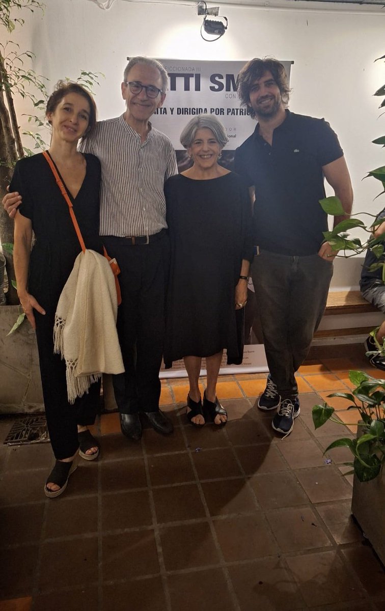 Anoche nos acompañaron en la función de "Patti Smith" los queridísimos Cristina Banegas y @jm_onaindia  🙏❤️