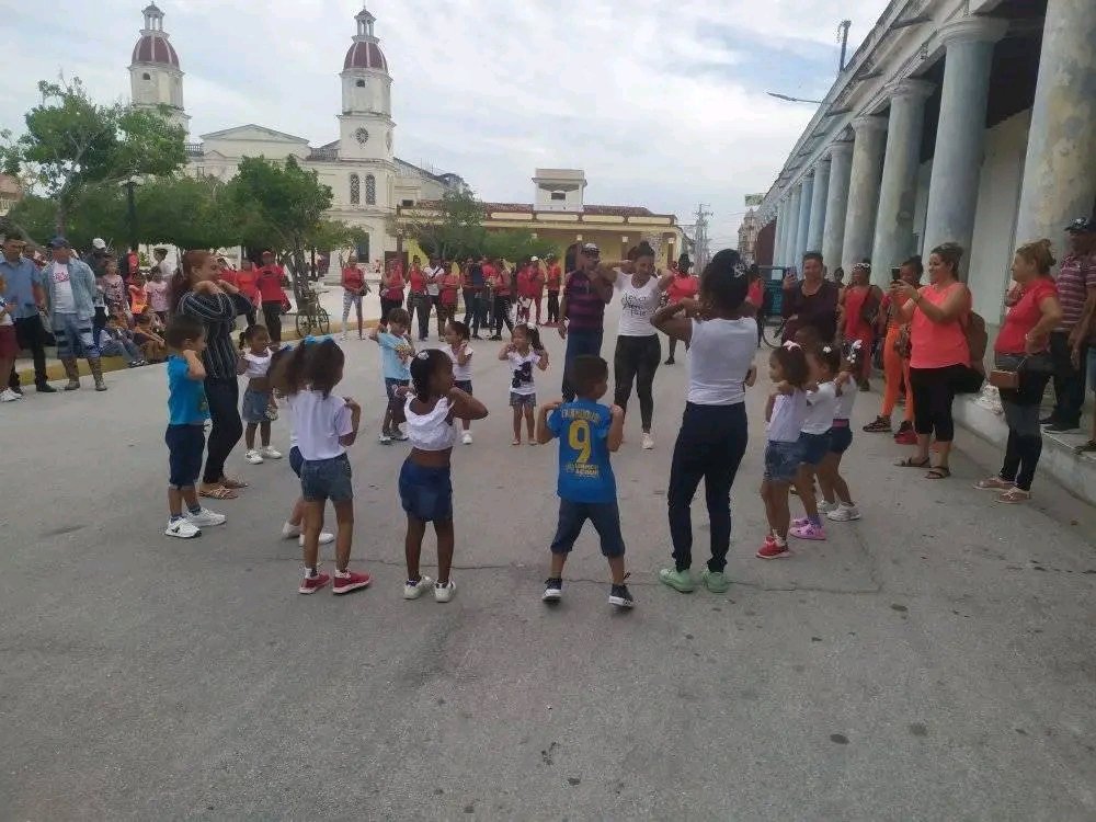 🇨🇺El INDER en  #Manzanillo #ProvinciaGranma celebra el día de la Cultura Física y el Deporte y el Día del Estudiante con un atractivo Festival Deportivo Recreativo.  #JuntosPodemos #LaPremisaEsHacer #PorGranmaLoMejor