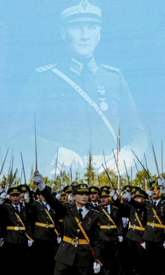 #teğmenebrueroğlu 👏👏👏