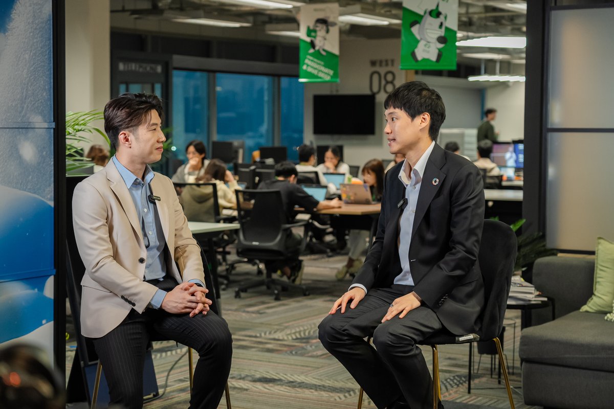 toppjirayut's tweet image. เบื้องหลังการสัมภาษณ์กับ TNN Tech เมื่อวันที่ 13 พฤศจิกายน ที่ผ่านมา ซึ่งในครั้งนี้ผมได้แชร์ความคิดเห็นเกี่ยวกับแนวโน้มและทิศทางของสกุลเงินดิจิทัลหลังจากการเลือกตั้งของสหรัฐ ฯ จะเป็นอย่างไรรอรับชมกันนะครับ

#TNNTech #USelection #ToppJirayut #ท๊อปจิรายุส