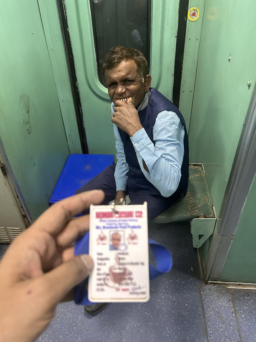 imrohitm's tweet photo. @railcomplaint drunk employee in today’s running 12003/SWARAN SHATABDI https://t.co/ecNG3fm6el