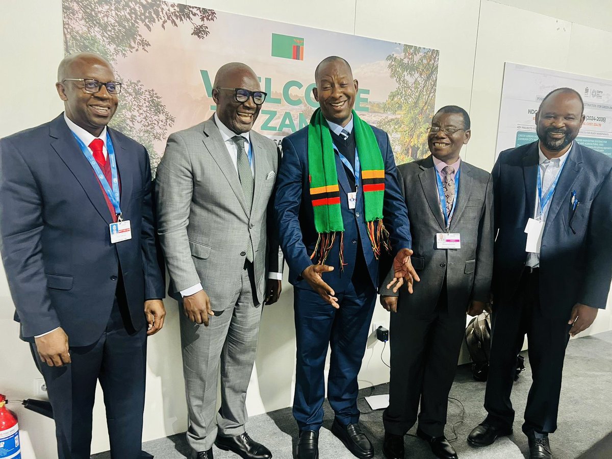 #COP29 As part of my listening and learning tour as Executive Director of the Fund for responding to Loss and Damage (FRLD), I am grateful to H.E. Hon. Mike Elton Mposha, Minister of Green Economy and Environment of Zambia and his team for our constructive meeting in Baku on the