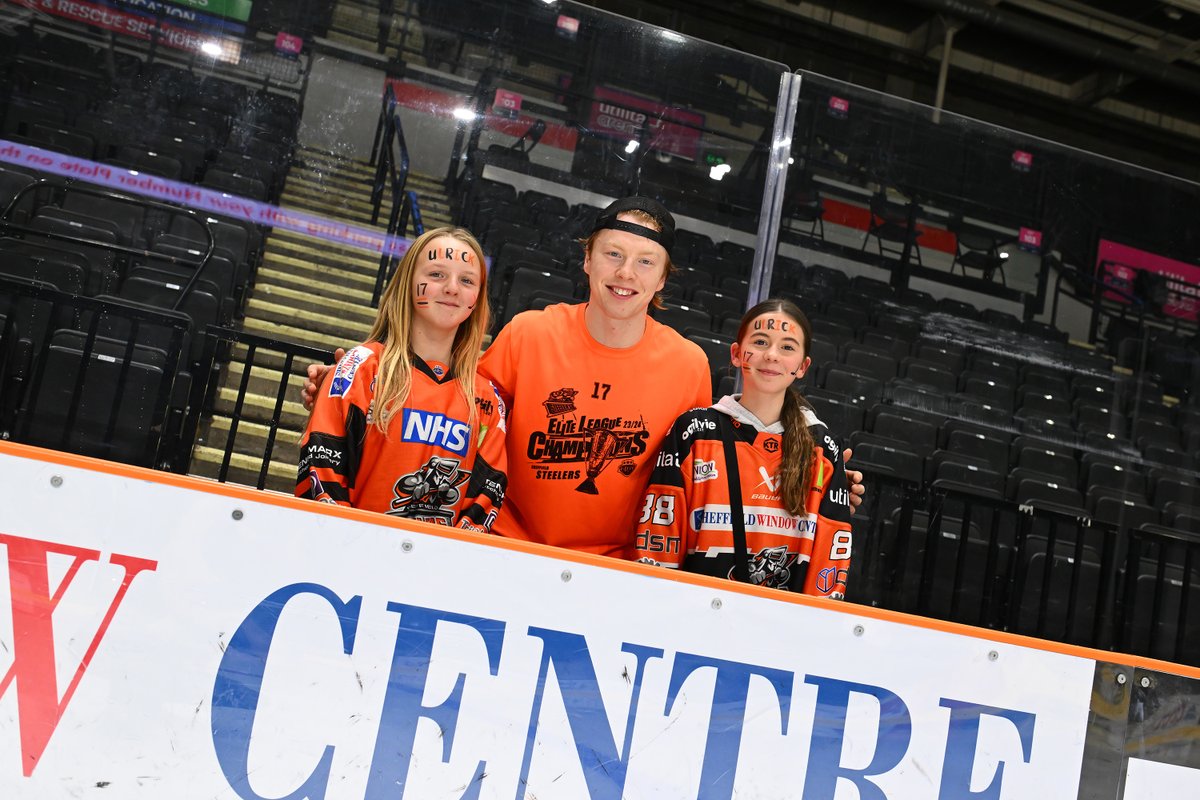 🍊🏒 A busy Saturday night at the <a href="/SheffieldArena/">Utilita Arena Sheffield 💙</a> thanks to Cosmetic Repair Solutions

Take a look sheffieldsteelers.co.uk/lots-of-winner…

#SteelersHockey