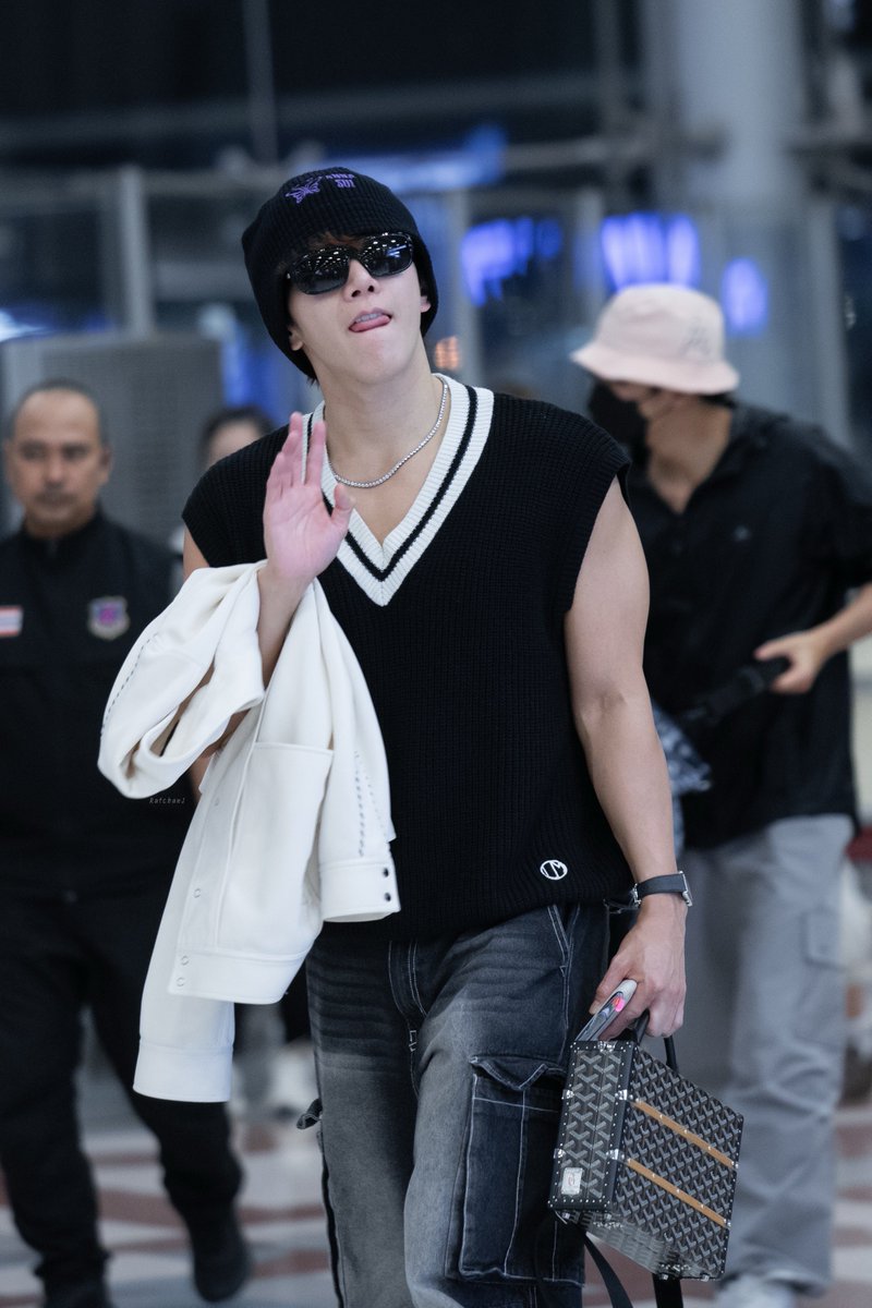 My พี่คิมที่แสนดี~ 🫶🏻

#2PM #투피엠 
#JUN_K #준케이 
#2PM_ENWJ_inBKK
#2024_FanCon_ENWJ_BKK