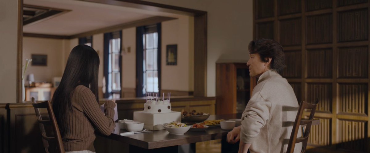 chaxiangxunya's tweet photo. noticing the distance between them disappears and the tone brightens at the end of the story 😭😭😭
#DoubtEp10 #Doubt https://t.co/kXrpt9EaCq