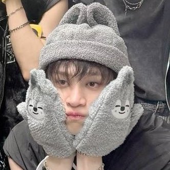 backsdoors's tweet photo. MOCHI CHEEKS ☹️ https://t.co/0OiowdXHRu
