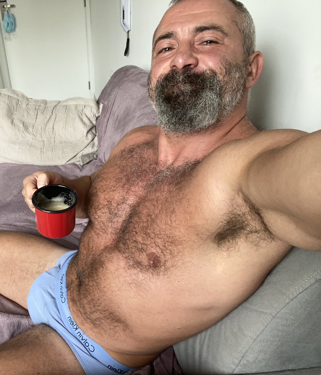 Omissam45's tweet photo. Bom dia mondo… coffee anyone??? 💦💦 https://t.co/kRRqHlGG8M