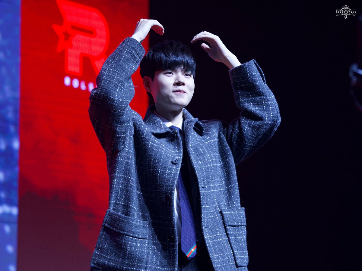 Os0807_'s tweet photo. 🫶🏻
20241117 #Deft #데프트 #김혁규 https://t.co/Gobaqzh6qH