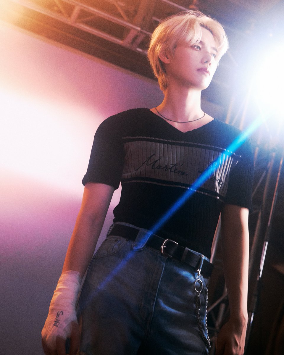 CRAVITY
Single Album
FIND THE ORBIT
⠀
PATHFINDER💫
REMEMBER ver. 민희 (MINHEE)
⠀
2024. 12. 05 THU 6PM (KST)
⠀
#CRAVITY #크래비티
#민희 #MINHEE
#FIND_THE_ORBIT
#Now_or_Never