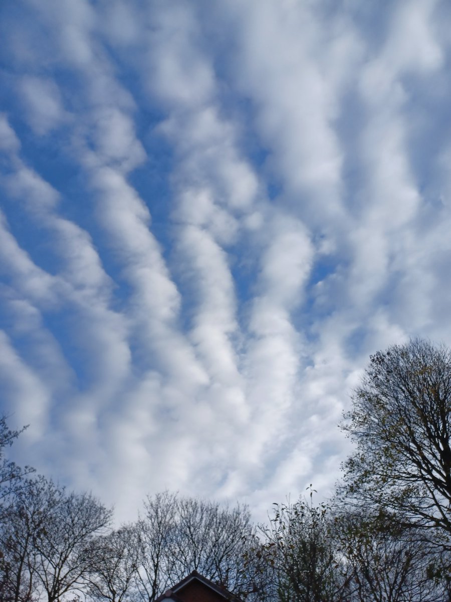 secondhandjones's tweet photo. Clouds over Castleford this morning 
@Hudsonweather @KeeleyDonovan @katerinabbc https://t.co/ydCxN3rF7P