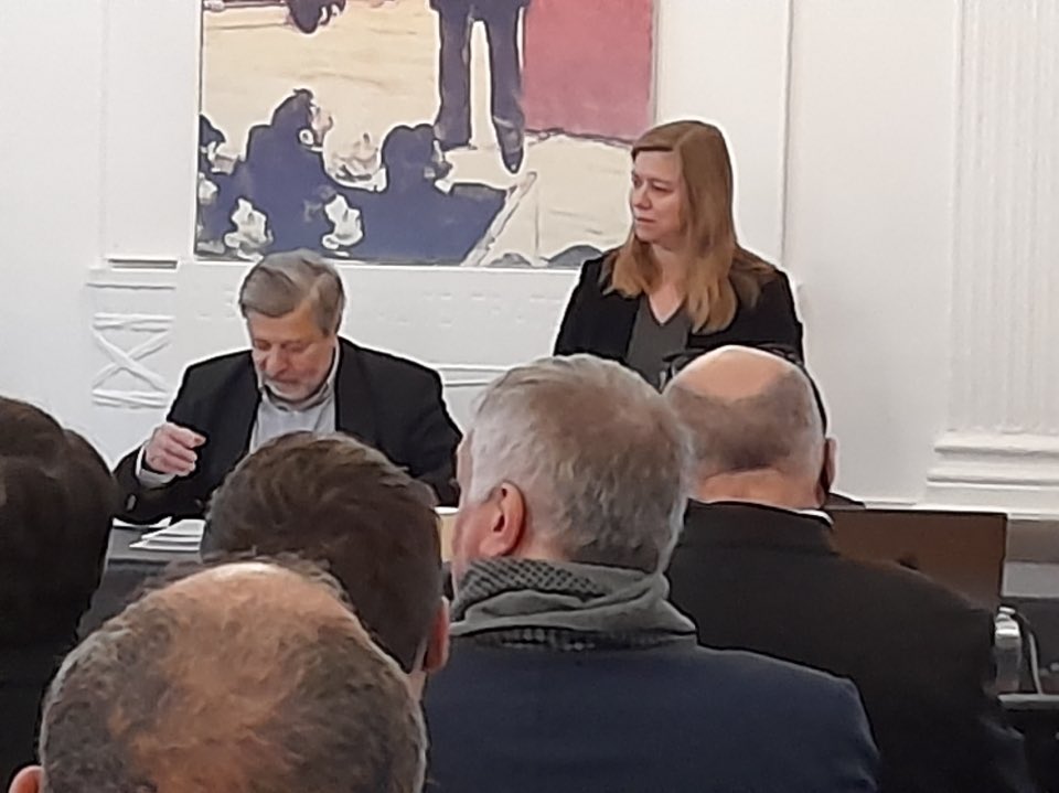 cath_michaud75's tweet photo. Heureuse d’ouvrir les Universités régionales de l’Engagement du @PartiRadical et d’y retrouver mes collègues conseillères régionales @MaxyAnsel @nathalietortrat . https://t.co/bJrs761EmL