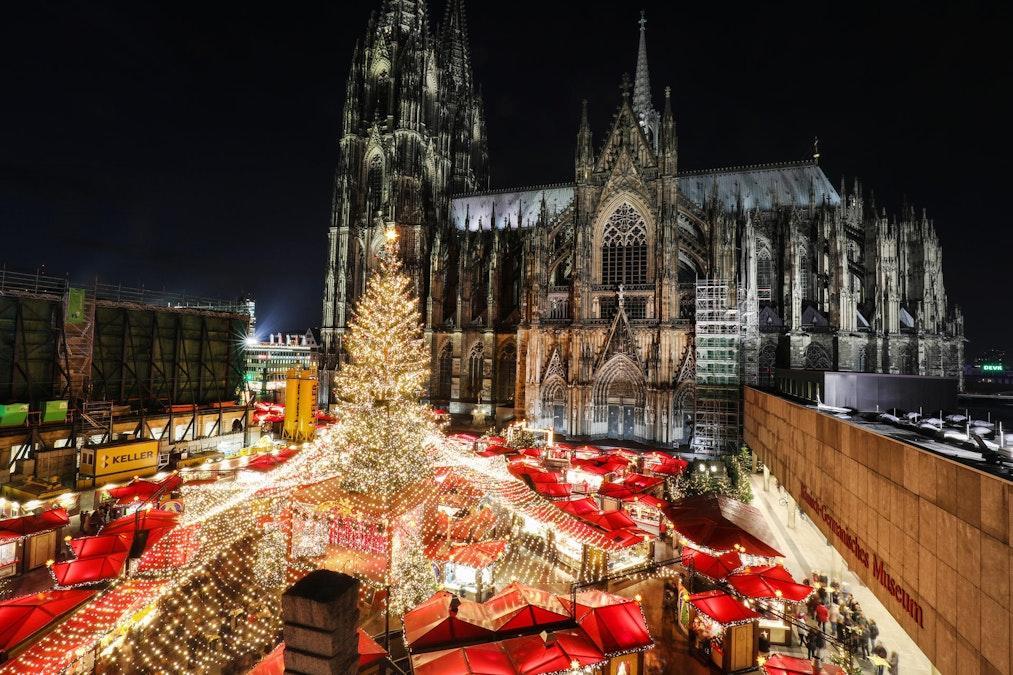KSTA's tweet image. Termine 2024 im Überblick: Weihnachtsmärkte in Köln und Region ksta.de/freizeit/weihn…
