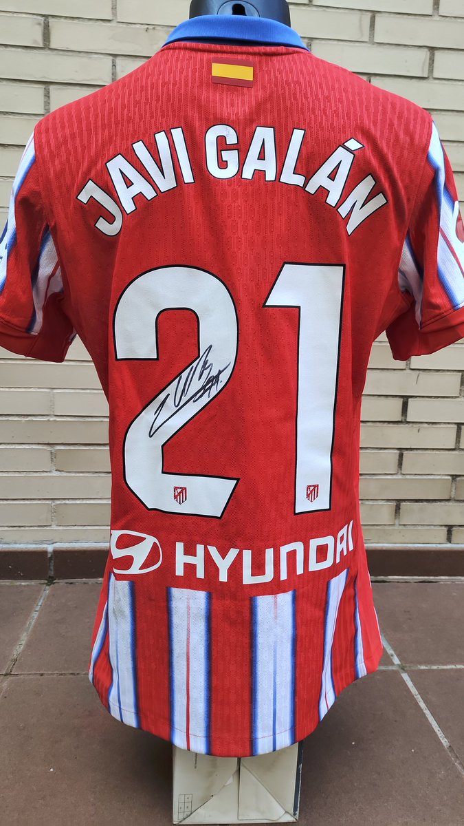 ATMShirts's tweet photo. Camiseta del @Atleti temporada 24/25 de #JaviGalan usada en el partido de @LaLiga Vs el @CDLeganes modelo de @Nike que recupera por fin nuestro Escudo legítimo y auténtico.
#ATMShirtsCollection https://t.co/83fp6OFshJ