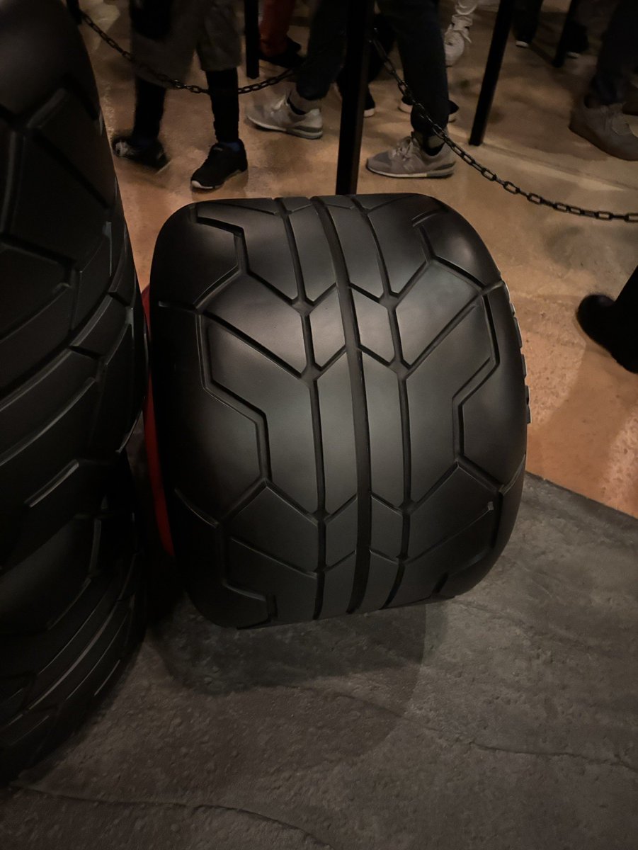 タイヤ売ります

325/80/17 4穴 PCD100 4本セット
引取りで無料
クッパキャッスルまでお願いします

主にマリオカートで使用していました

 #拡散希望 #タイヤ売ります