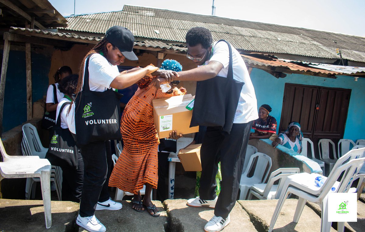 thelilyhavenfdn's tweet photo. Pictures from Love Box In Isolo
Thank you for supporting us 🤍 https://t.co/l8AVUmbdLC