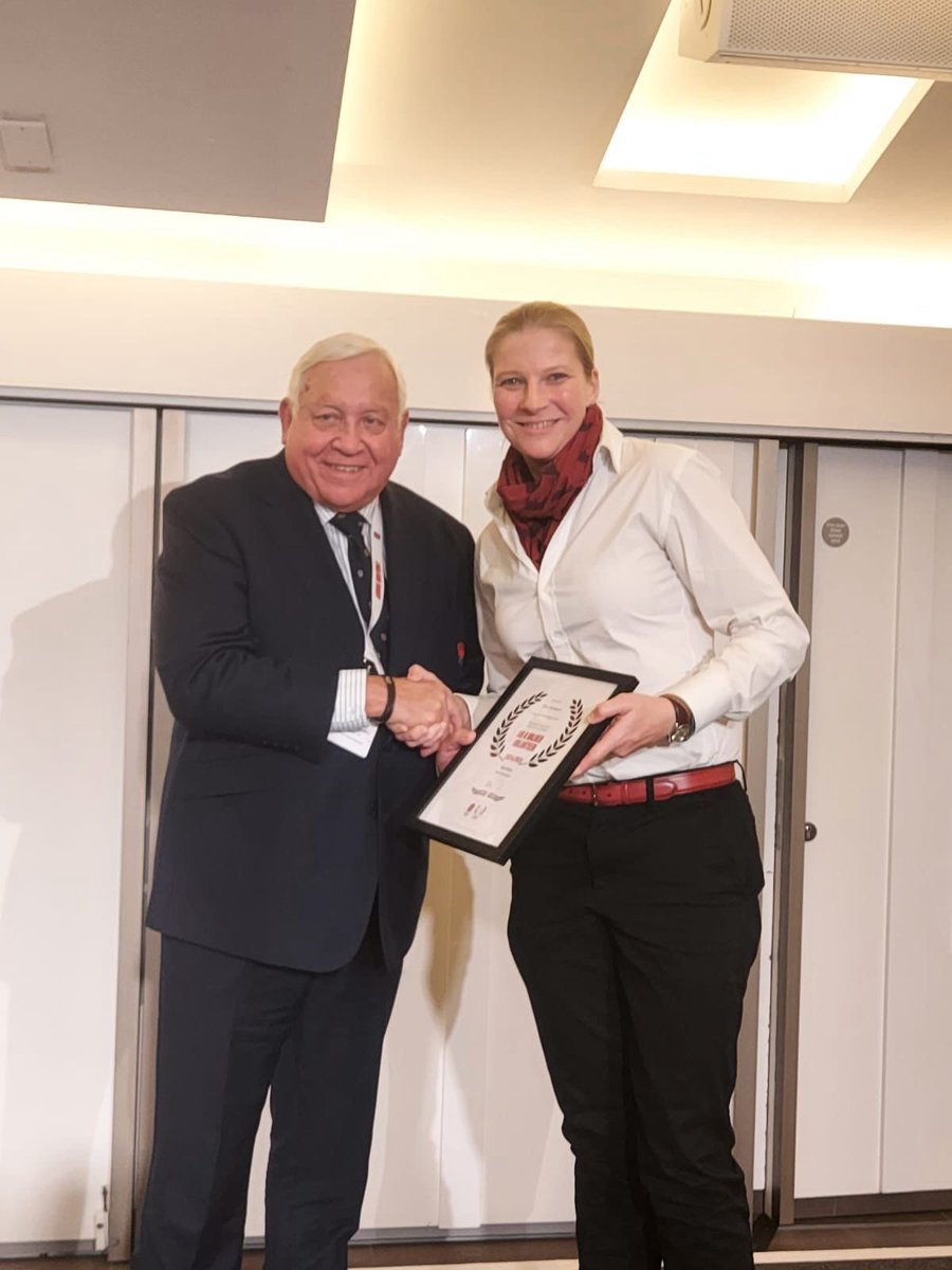 eslungaard's tweet photo. An incredible day being hosted @RFU @allianz_stad to watch England v South Africa &amp; receive a Honda Volunteer of the Year award for services to @RAFRugbyUnion 
Thank you @HarvSmyth @TugWilson3 @BlytheCrawford for the support &amp; recognition.

@dms_CODMRC @dms_dmrc https://t.co/uAzUxvfeGe