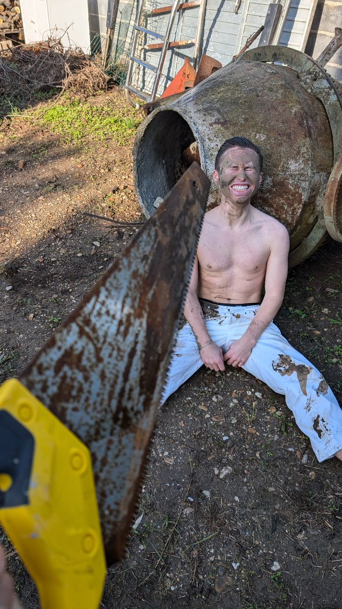 Ça c'est très mal fini avec les gitans je peux pas en dire plus