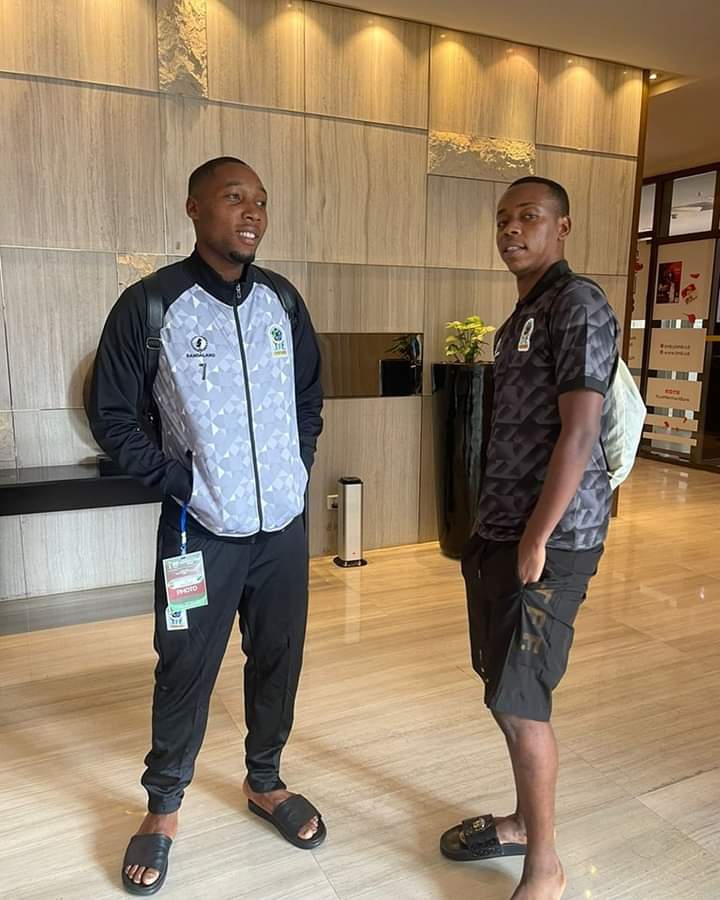 Follow me I follow back 100%