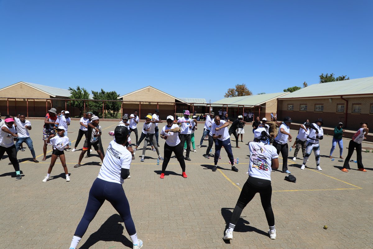 ACTYouthWing_'s tweet photo. Breaking a sweat for better health! Our members showed their energy and dedication during aerobics, promoting fitness and well-being for all #ACTiveLiving #diabetesawareness #voteact
Ace Magashule Ndlozi EFF MK Party South Africa Bokke Nigeria Mofaya Small Business Matters https://t.co/CfZBvVMVYN