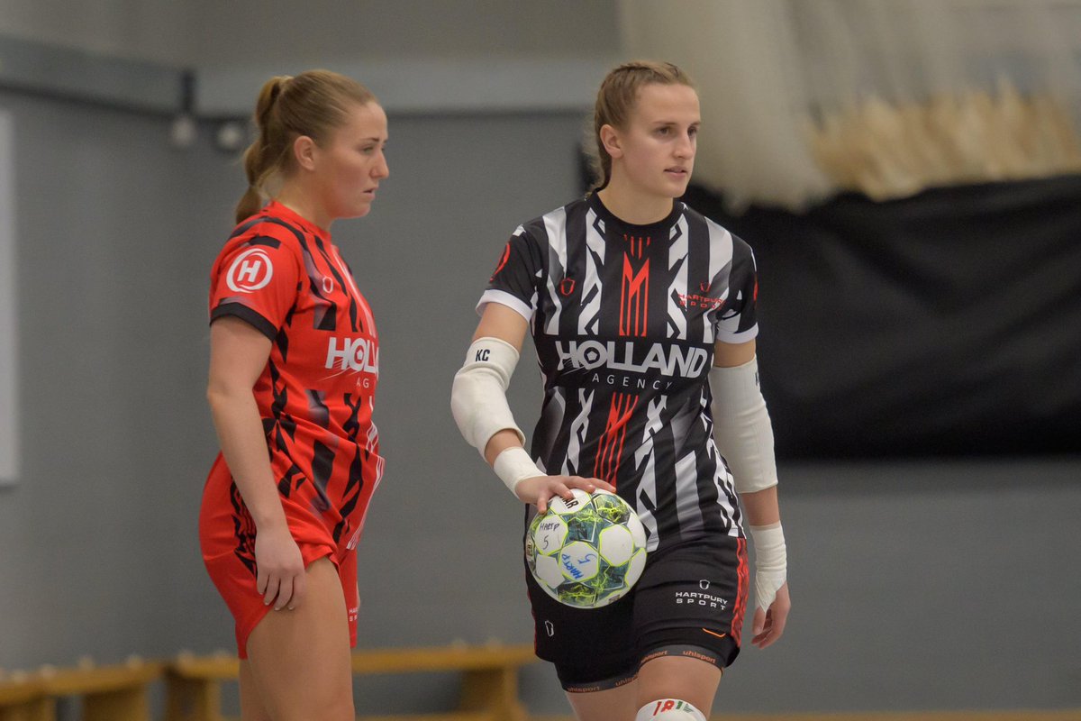 Gallery | 📸 

Photo’s from Saturday’s <a href="/FA_NFS/">FA National Futsal Series</a> WSS fixture vs <a href="/Bhamfutsalclub/">BirminghamWLVFutsal</a> 👏

🔴⚫️

#DNA