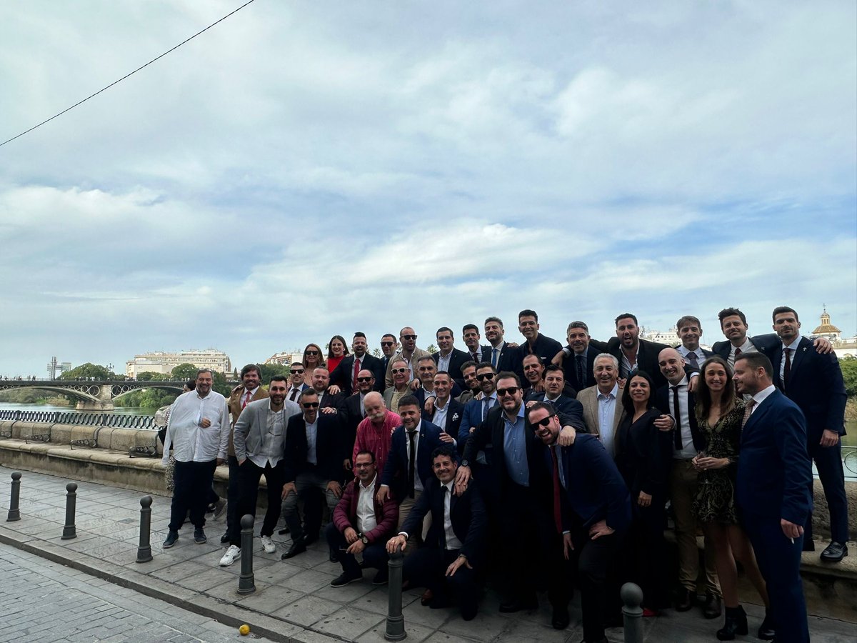 Ayer celebramos nuestro sexto aniversario. ¡Gran día de convivencia entre amigos!