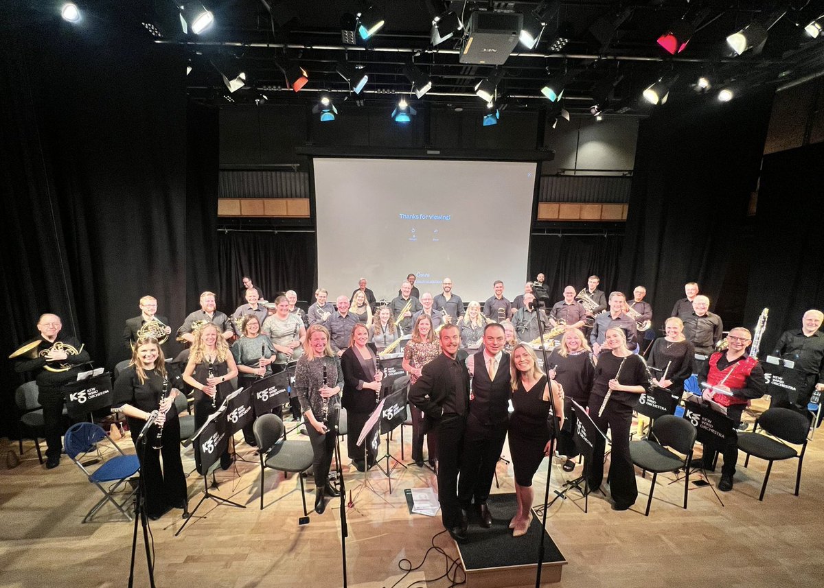 We had a fab evening in Richmond yesterday with Amy Bird and Joel Wisti.

Huge thanks to our singers, our players, our conductor Tom Griffiths, and to all the audience who joined us!

Tickets to our Christmas concert are on sale now at bit.ly/kewcrackers