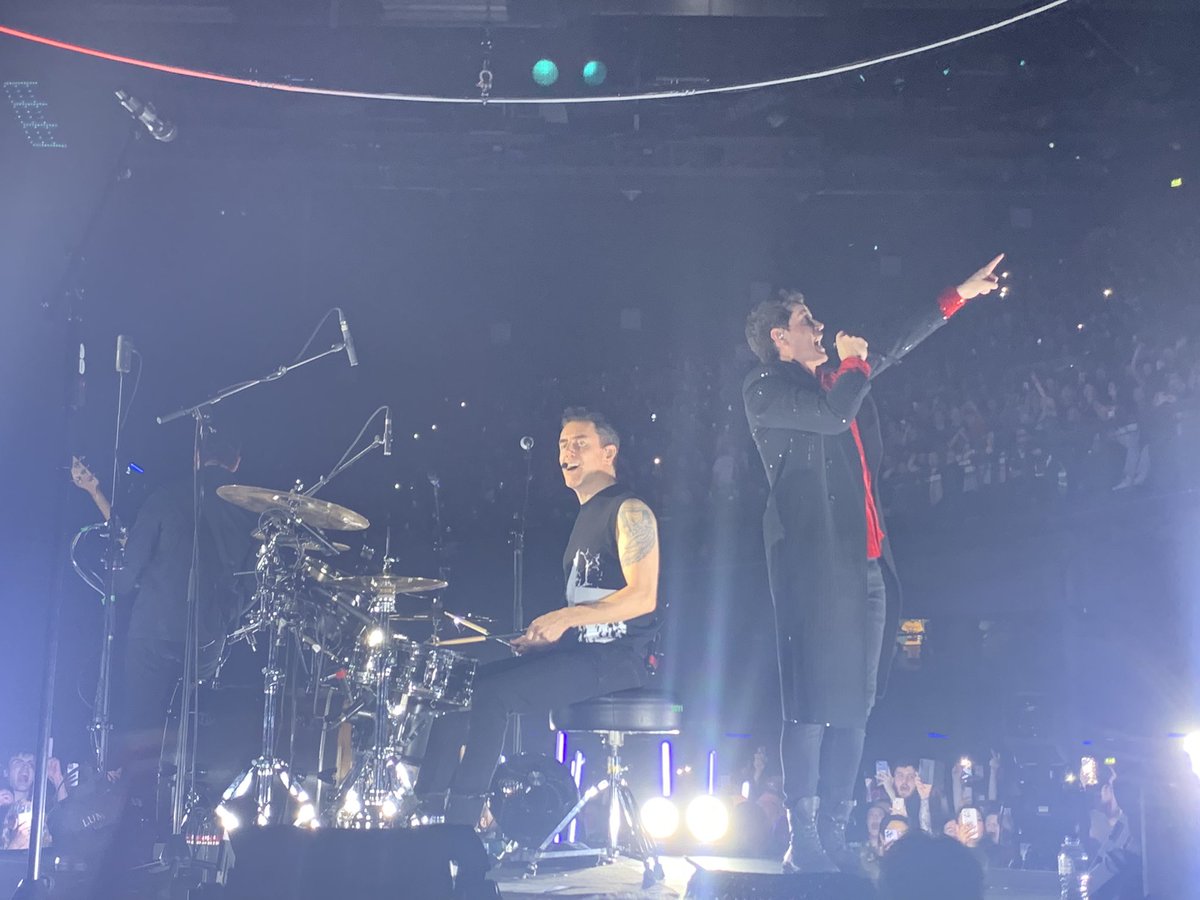 What a night <a href="/thescript/">the script</a> such an amazing show and setlist 😍 B stage life 🙌Absolutely blown away by the staging too. I’d never seen anything like that done in 3arena before, unreal <a href="/TheScript_Danny/">Danny O'Donoghue</a> <a href="/glenofthepower/">Glen Power</a>