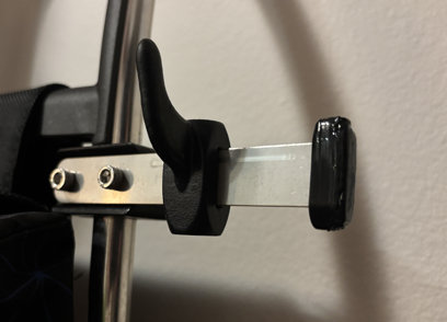 KaruahSoftware's tweet photo. Karuah trolley bag shopping basket hook now has end caps. https://t.co/AfnCtVoo3m