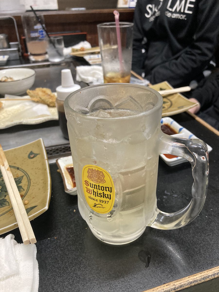 hirochabin's tweet photo. ひっさびさにビーチの試合、優勝しました。
からの打ち上げ^_^

#おじさんの日常
#おじさんの休日
#優勝した
#打ち上げは楽しい https://t.co/VLlPvpM5yk