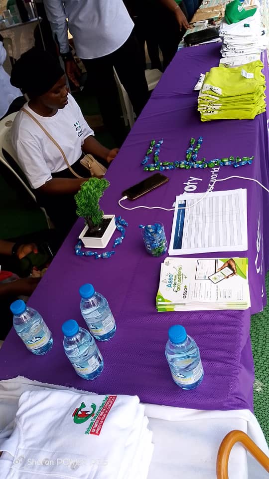farotyMe's tweet photo. Le stand Faroty est déjà sur place à Miss Yogam du Wouri 2024, et toi, t'es encore chez toi à hésiter ?😍 L'entrée est libre et gratuite, alors qu’est-ce que tu attends 🥰 ?

 #FAROTY #OnTattendPlusQueToi #PasDExcuse https://t.co/uy6RCBph0N